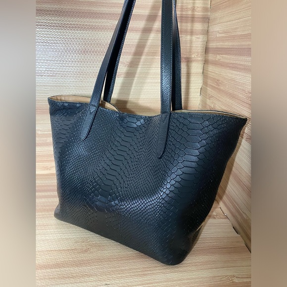 Gigi New York Teddie Tote - Picture 9 of 14